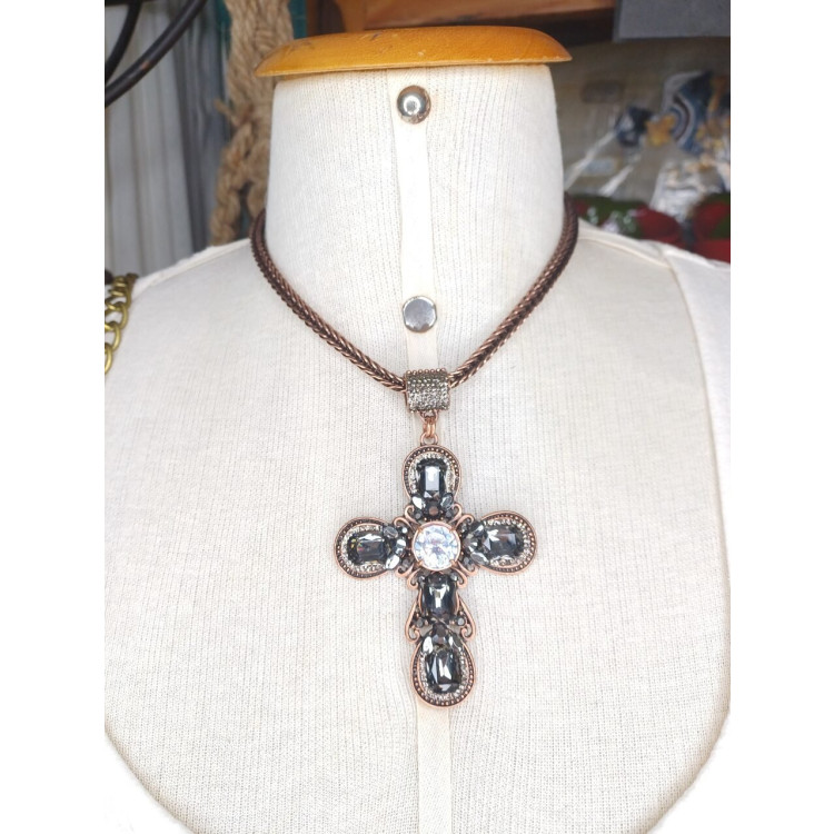 Colar crucifixo pedras e strass - Imagem: 2