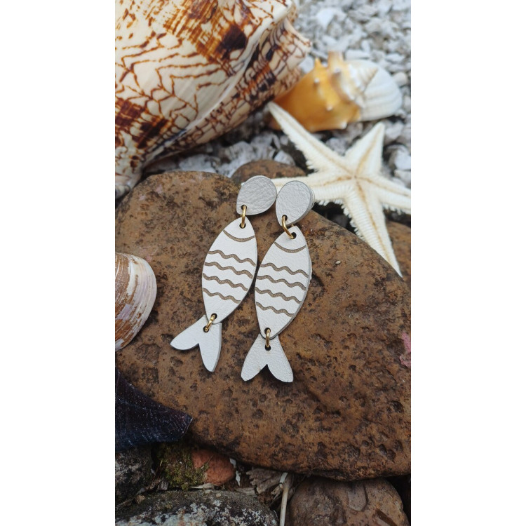 Brinco peixe branco em couro  - Imagem: 2