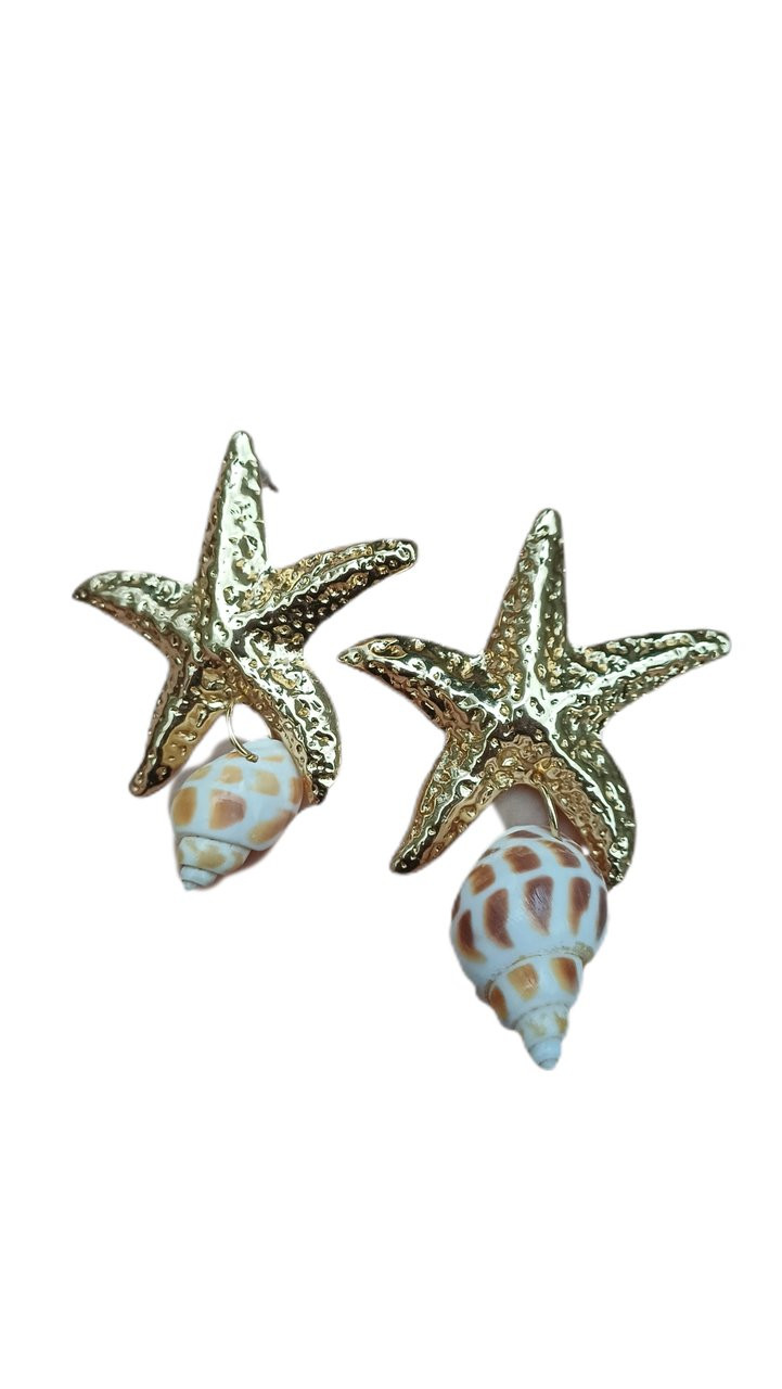 Brinco estrela do mar com concha